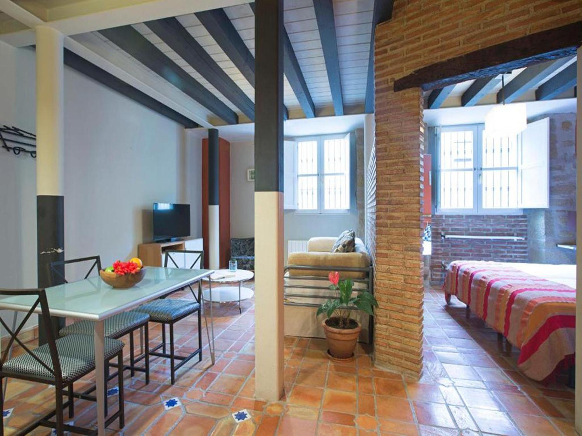 Apartamentos Senorio De Haro 3000 Экстерьер фото